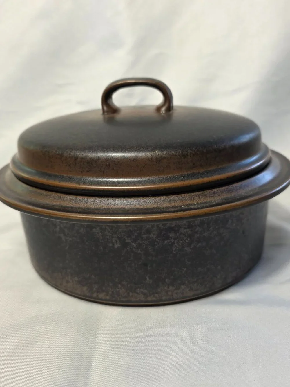 Arabia of Finland Rushka 1.5 Quart Covered Casserole Light & Dark Brown Spotted
